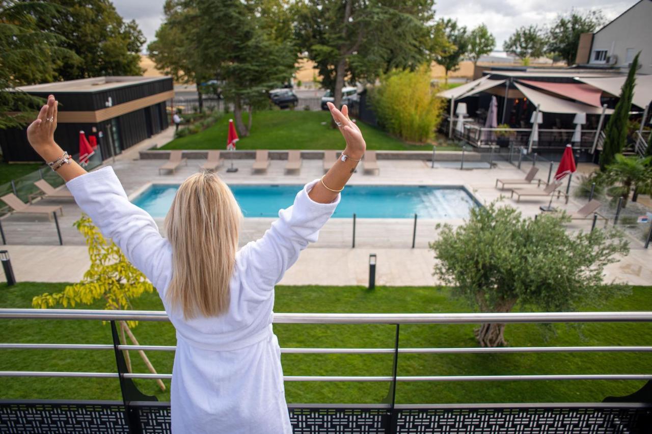 Logis Hotel Relais Saint Jacques - Chateauroux Déols Dış mekan fotoğraf