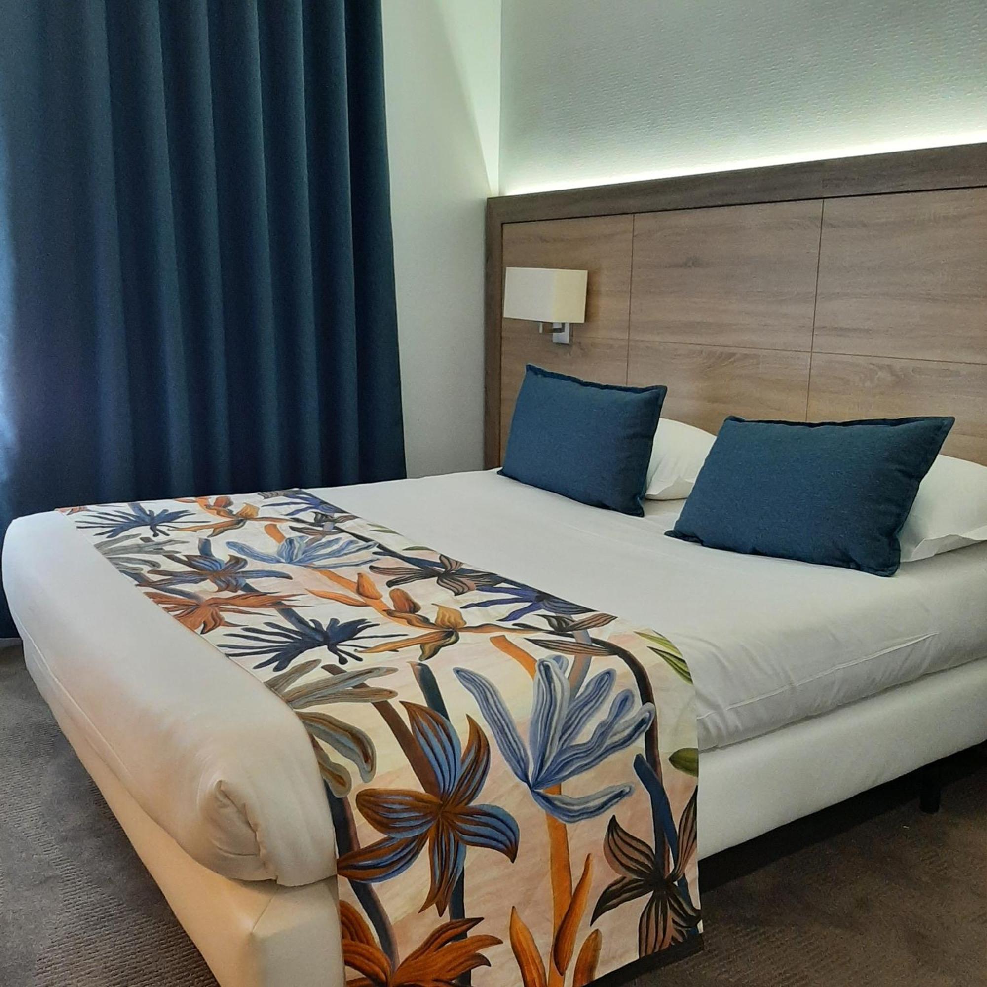 Logis Hotel Relais Saint Jacques - Chateauroux Déols Dış mekan fotoğraf