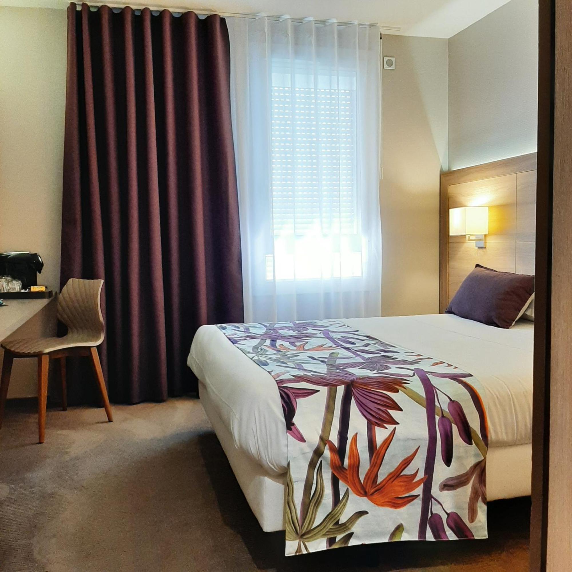 Logis Hotel Relais Saint Jacques - Chateauroux Déols Dış mekan fotoğraf