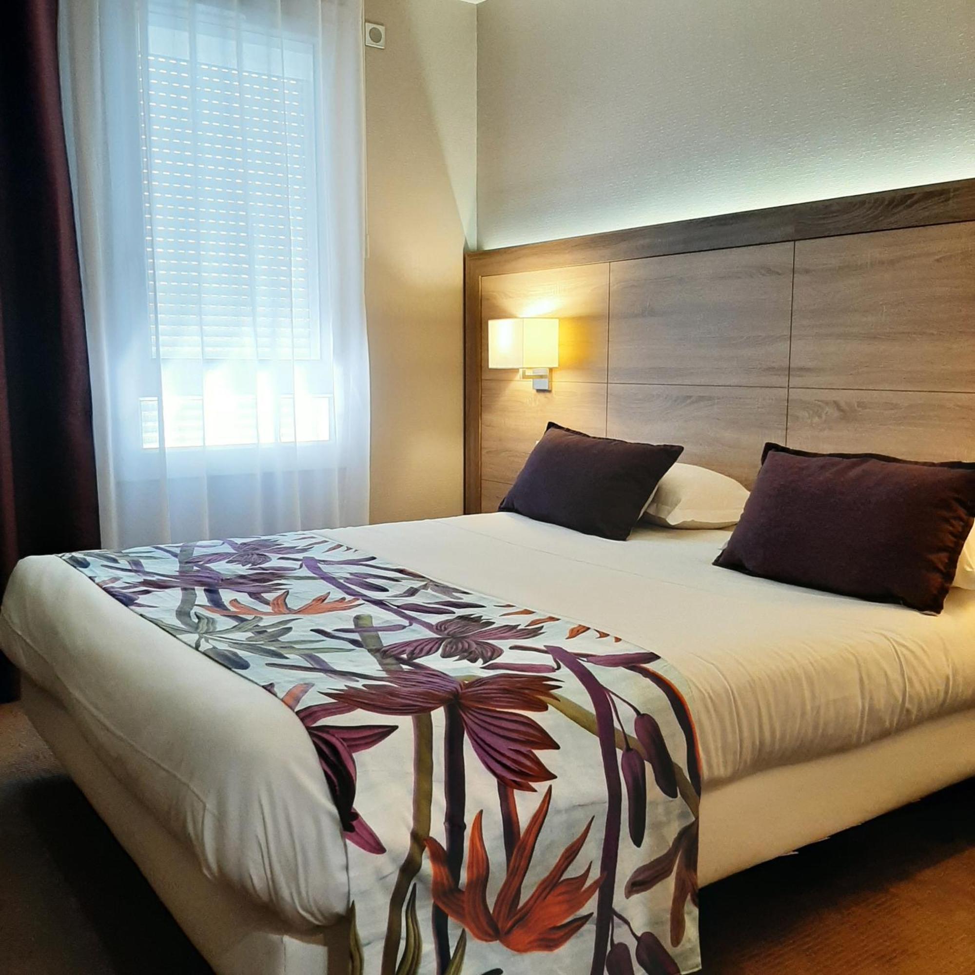 Logis Hotel Relais Saint Jacques - Chateauroux Déols Dış mekan fotoğraf
